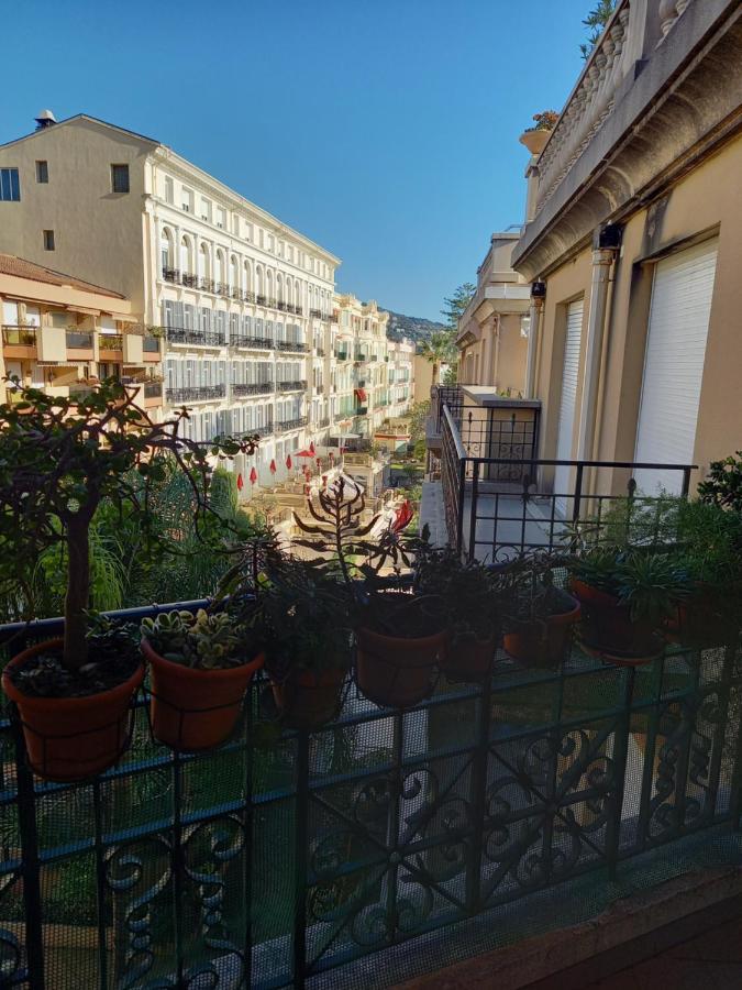 Victoria Appartement Menton Bagian luar foto